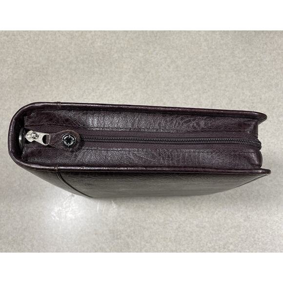 Elegant Brown Leather Planner - Picture 5 of 14